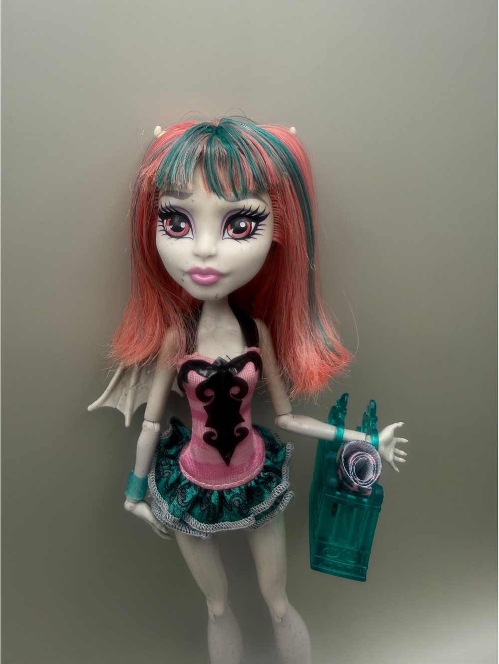 Monster High Rochelle Goyle Swim Class Fashion Doll